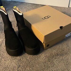 UGG Classic Dipper platform boots